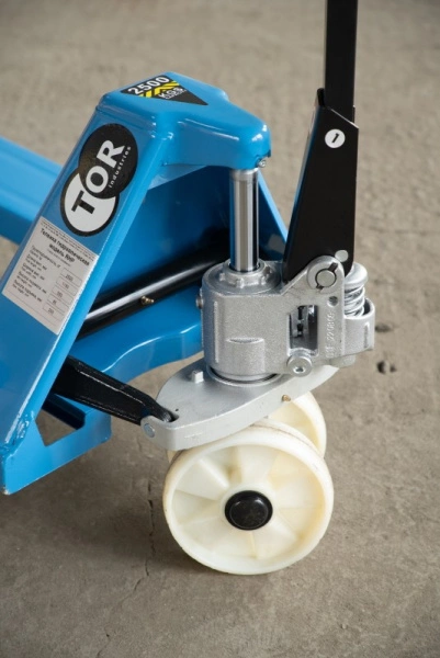 Тележка гидравлическая 2500 кг 1150 мм нейлоновые колеса TOR RHP